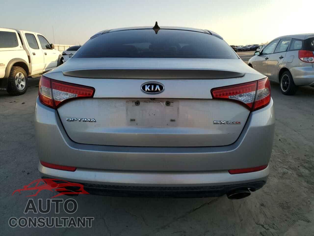 KIA OPTIMA 2012 - 5XXGR4A62CG089717