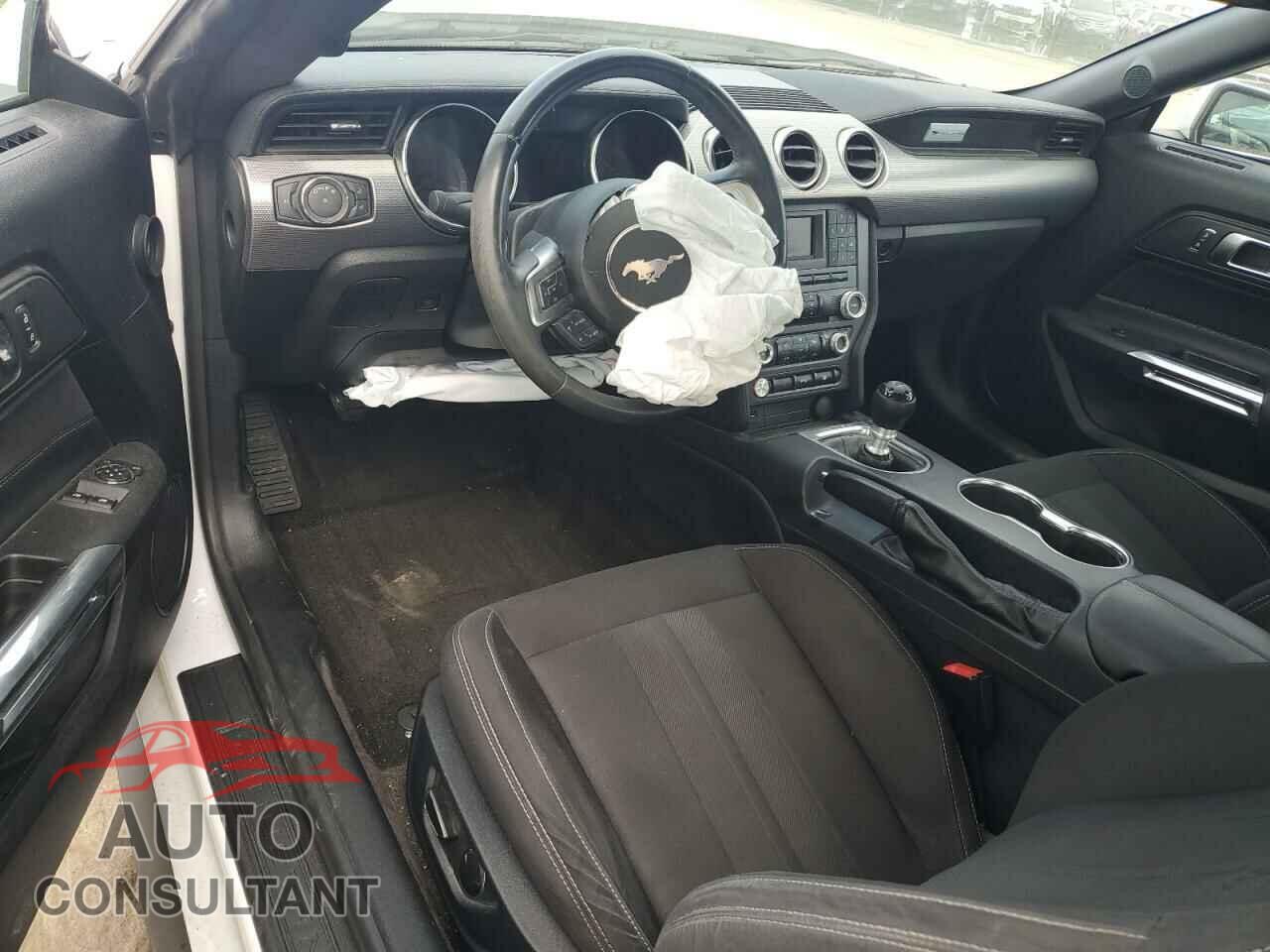 FORD MUSTANG 2018 - 1FA6P8CF4J5181179