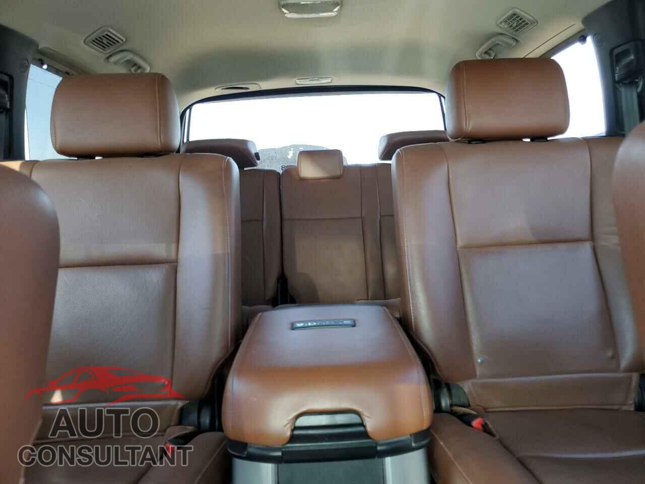 TOYOTA SEQUOIA 2016 - 5TDDW5G16GS138046