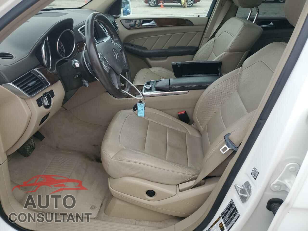 MERCEDES-BENZ GL-CLASS 2016 - 4JGDF6EE0GA638207