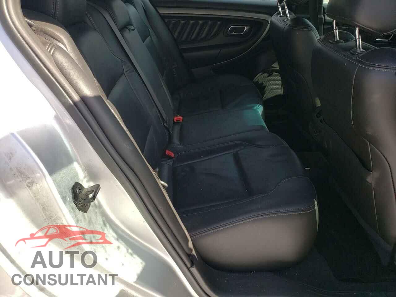 FORD TAURUS 2015 - 1FAHP2E83FG188074