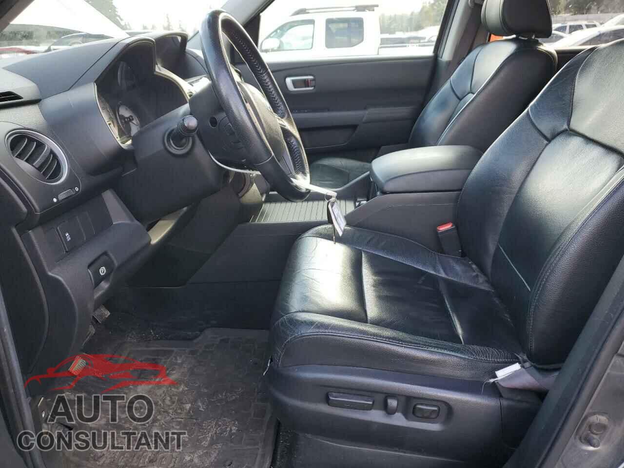 HONDA PILOT 2012 - 5FNYF4H50CB035801