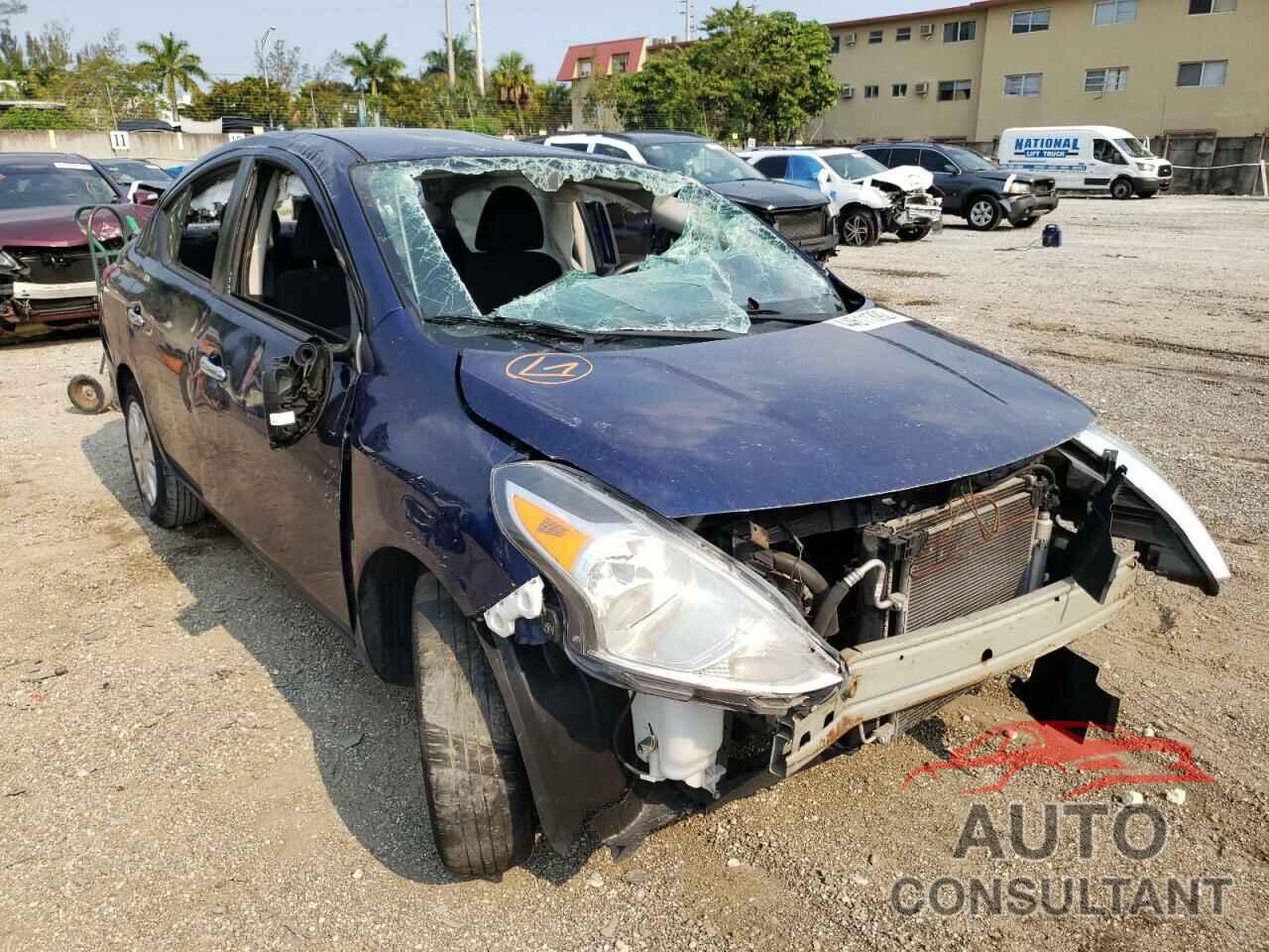 NISSAN VERSA 2018 - 3N1CN7AP1JL879017