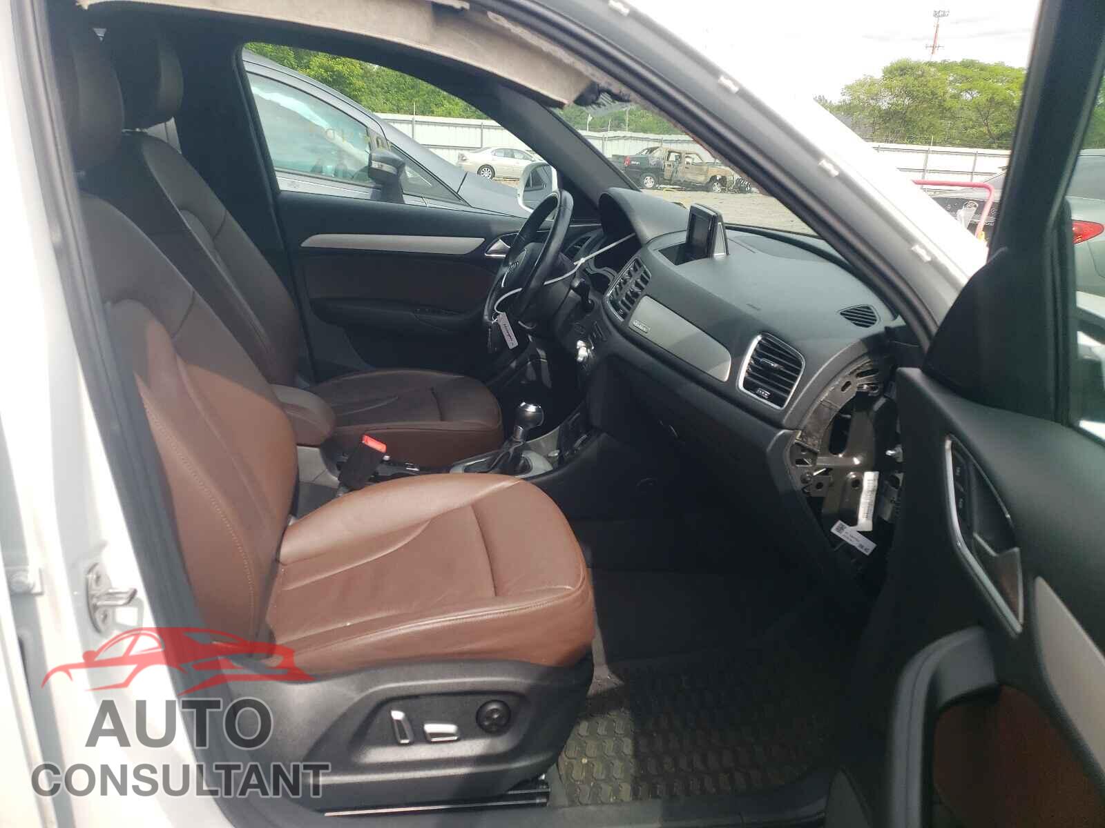 AUDI Q3 2017 - WA1ECCFS5HR008846