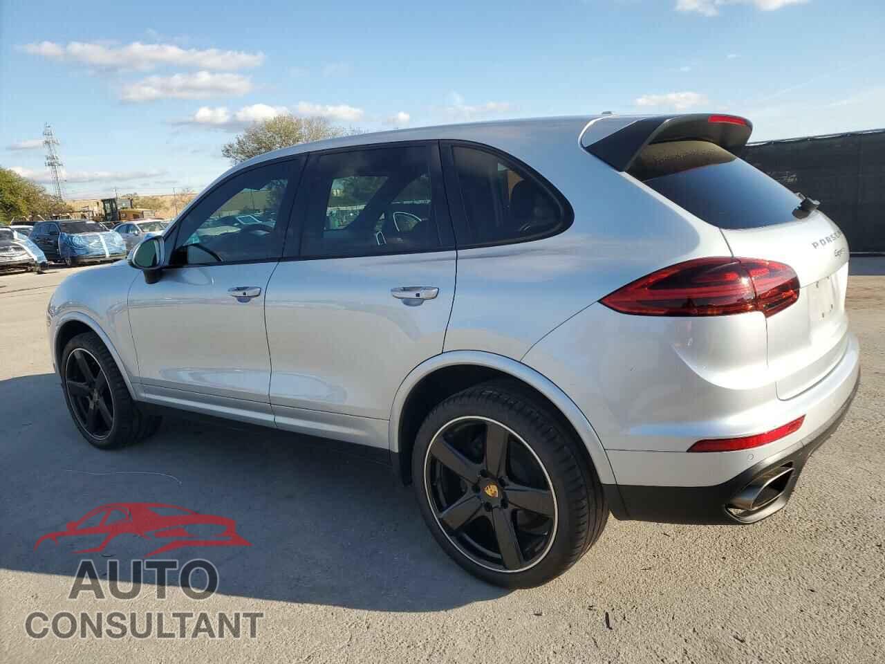 PORSCHE CAYENNE 2017 - WP1AA2A24HKA85758