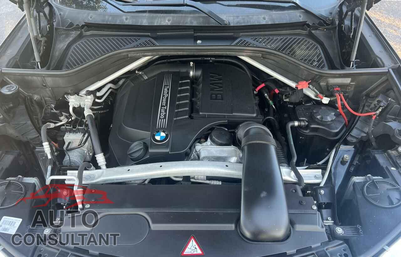 BMW X5 2014 - 5UXKR0C59E0K45049