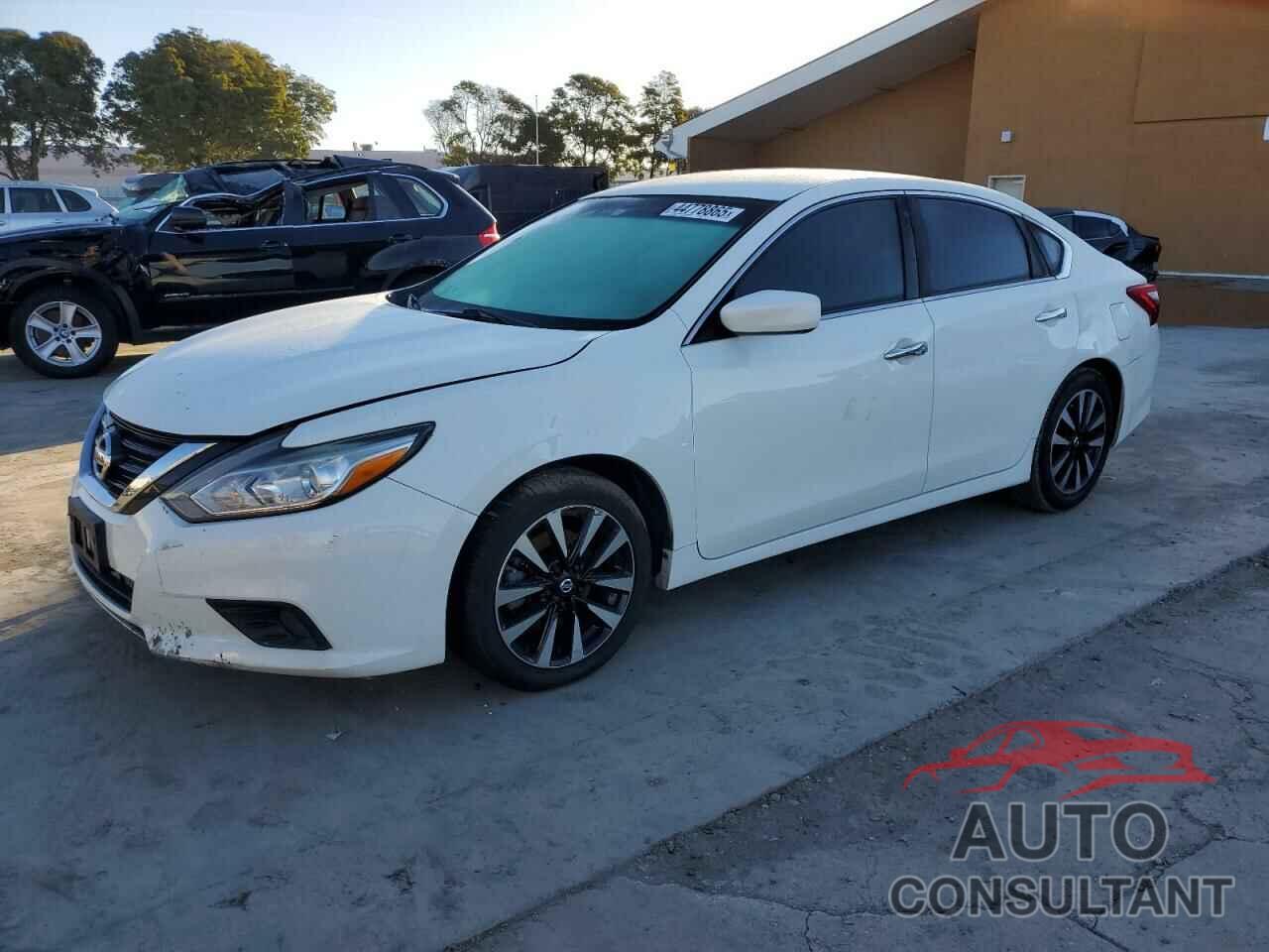 NISSAN ALTIMA 2018 - 1N4AL3AP4JC165208