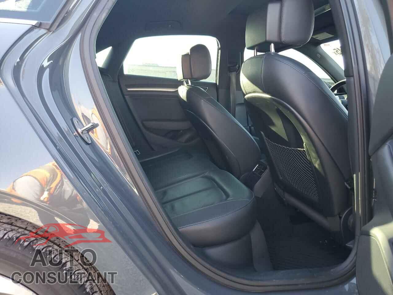 AUDI A3 2019 - WAUBEGFF9KA094811