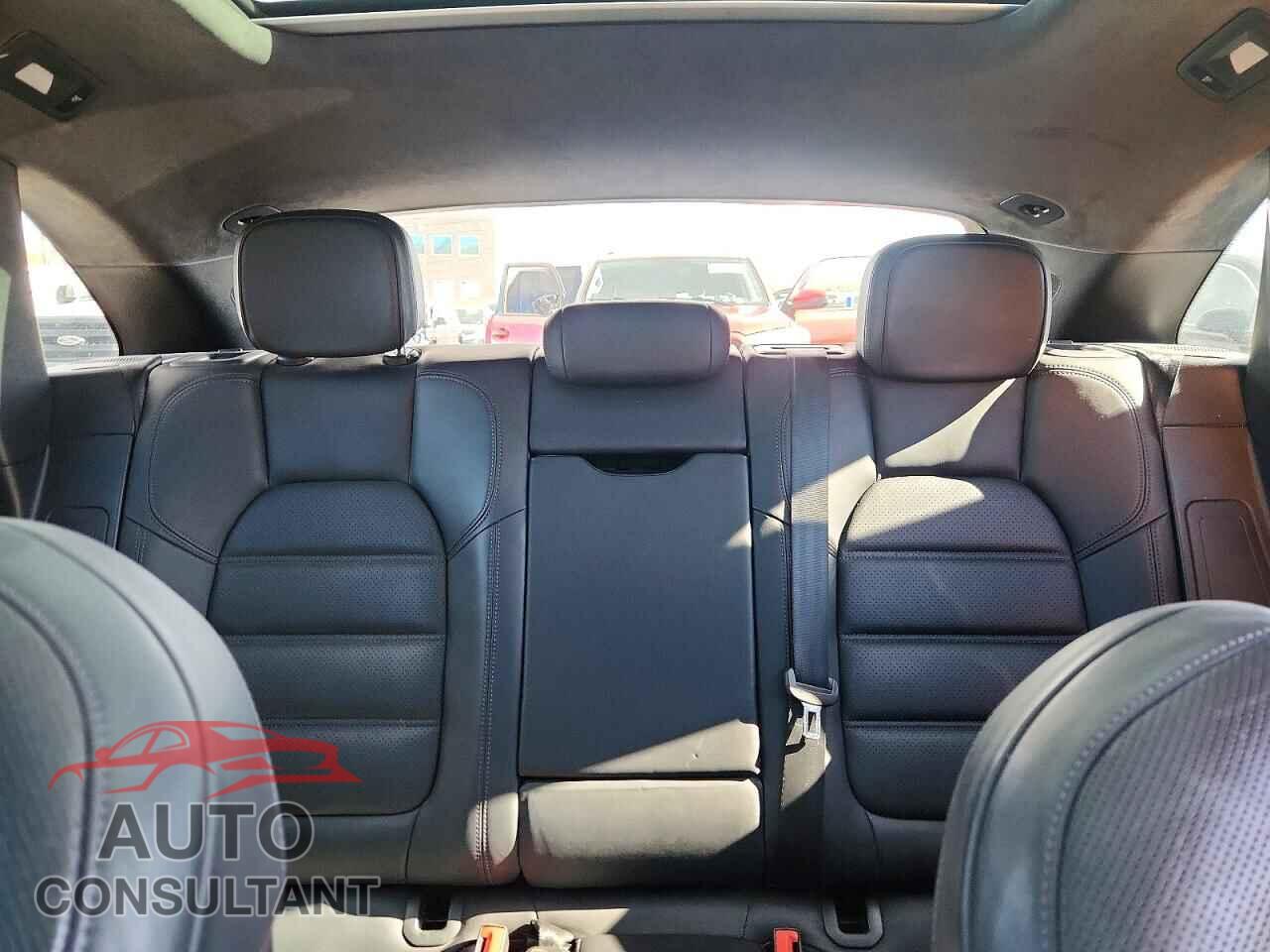 PORSCHE MACAN 2015 - WP1AF2A56FLB99005