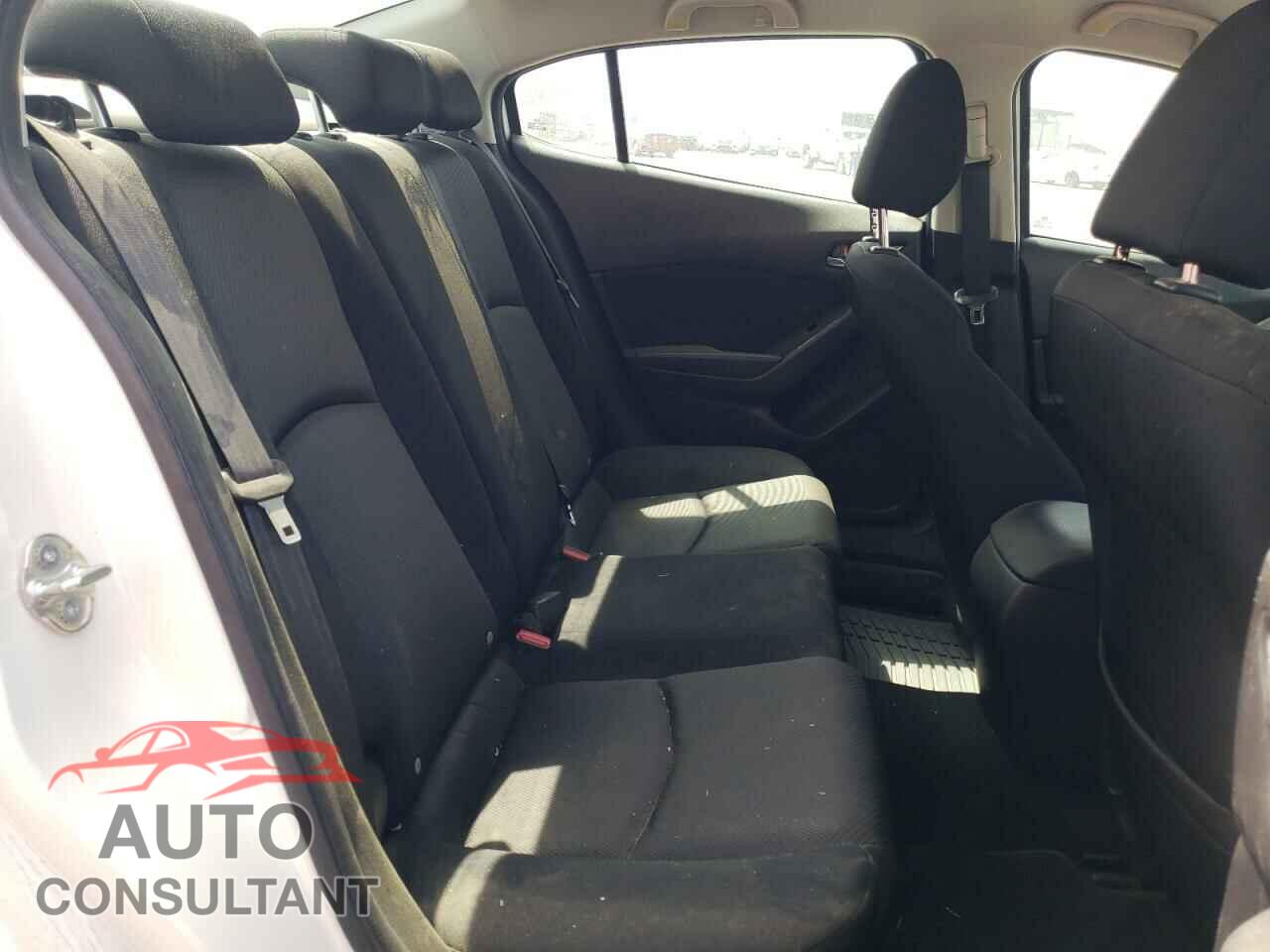 MAZDA 3 2018 - 3MZBN1U78JM226385