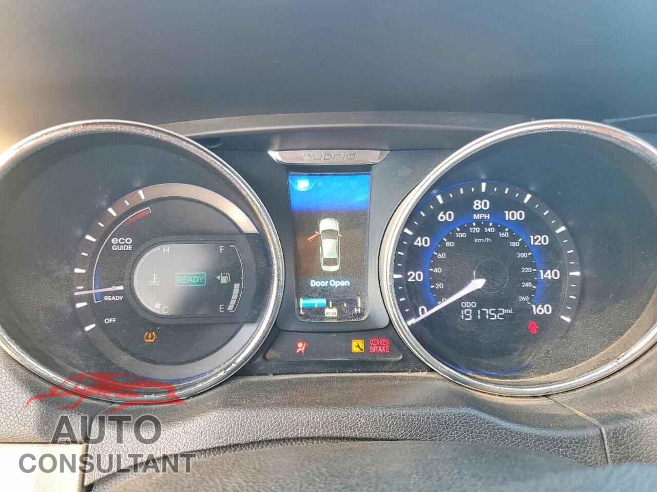 HYUNDAI SONATA 2013 - KMHEC4A48DA070248
