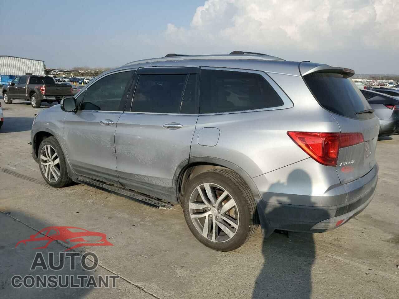 HONDA PILOT 2016 - 5FNYF5H98GB006366
