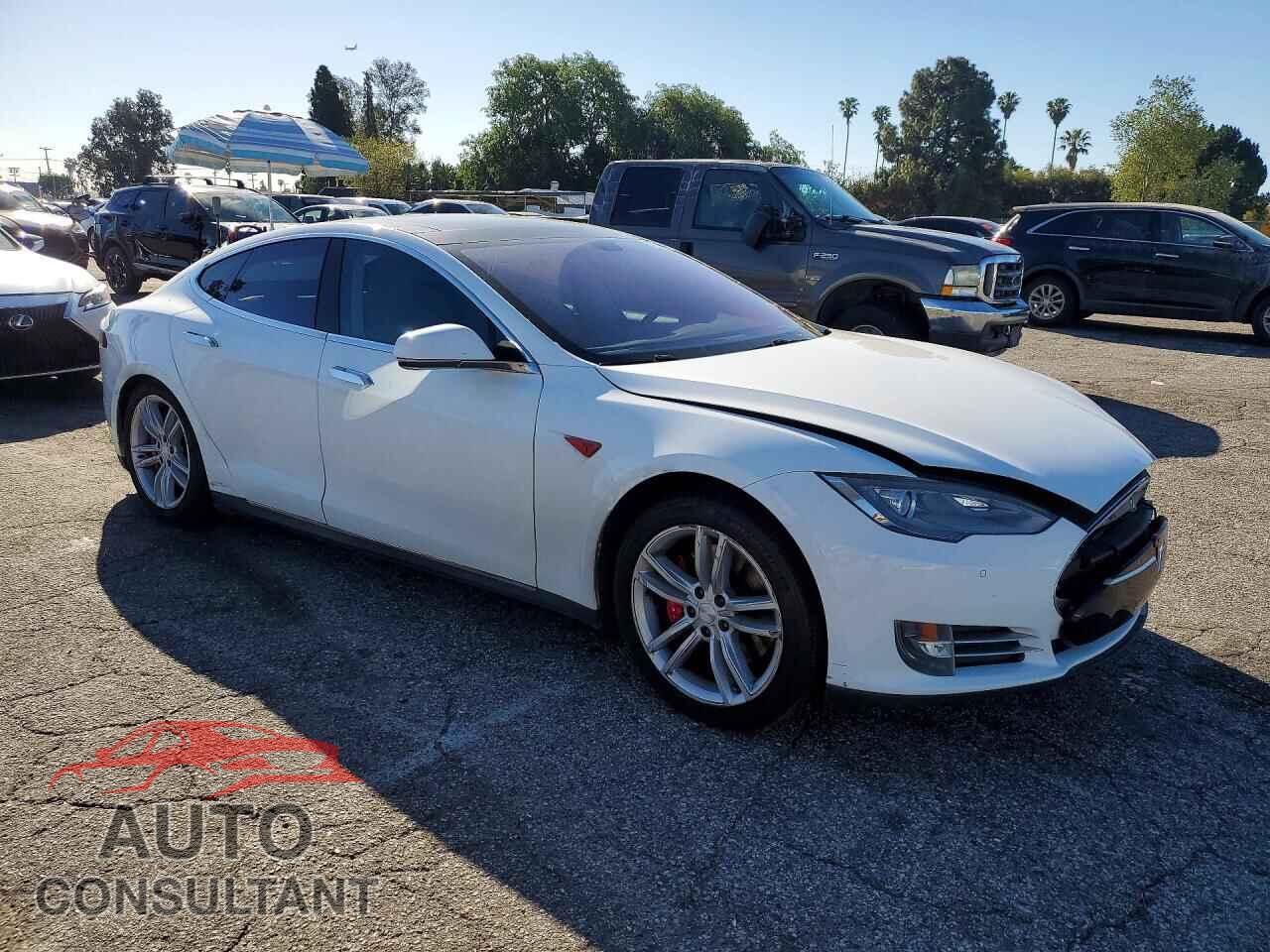 TESLA MODEL S 2013 - 5YJSA1CN3DFP27837
