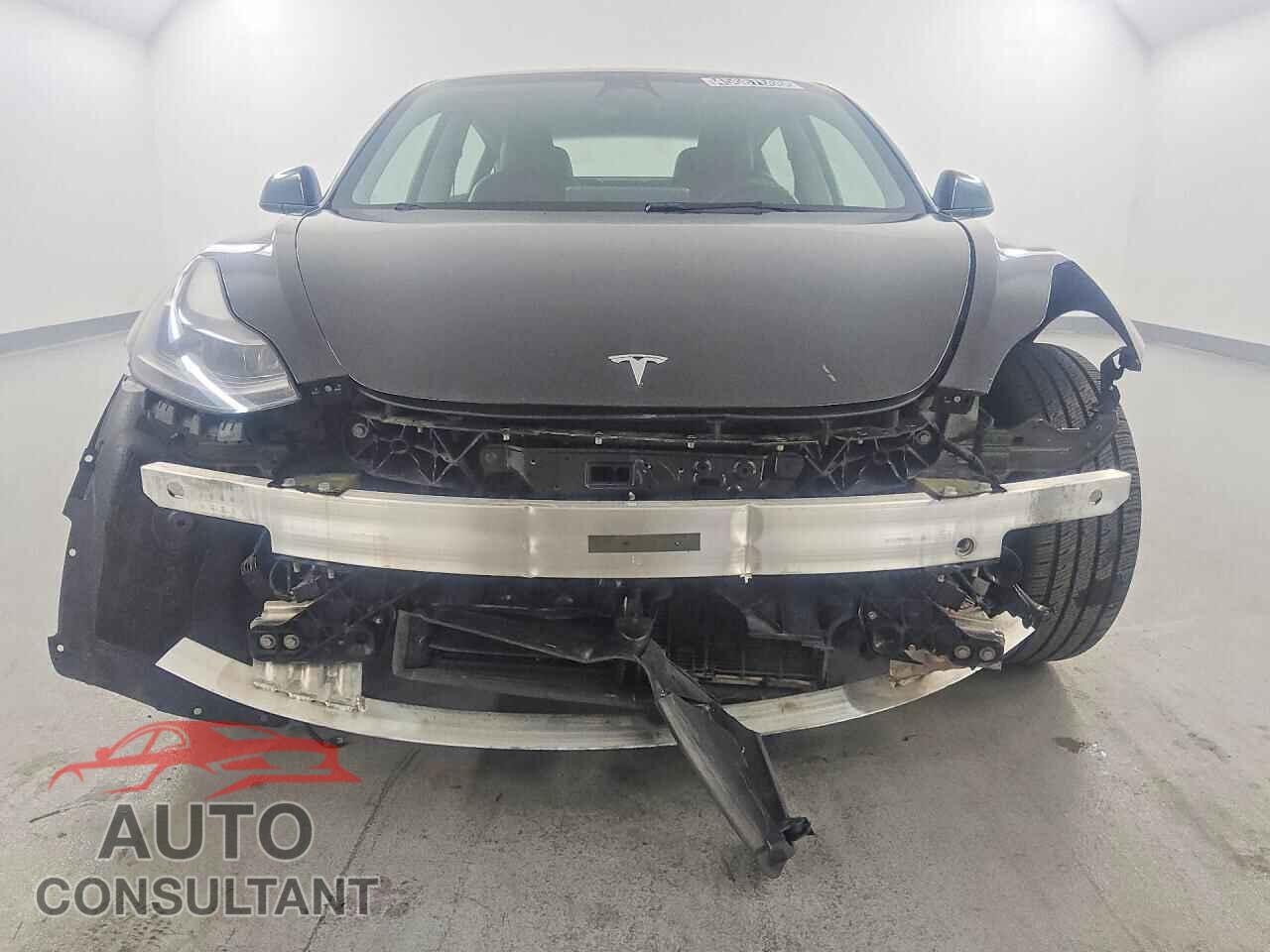 TESLA MODEL 3 2022 - 5YJ3E1EA8NF304529
