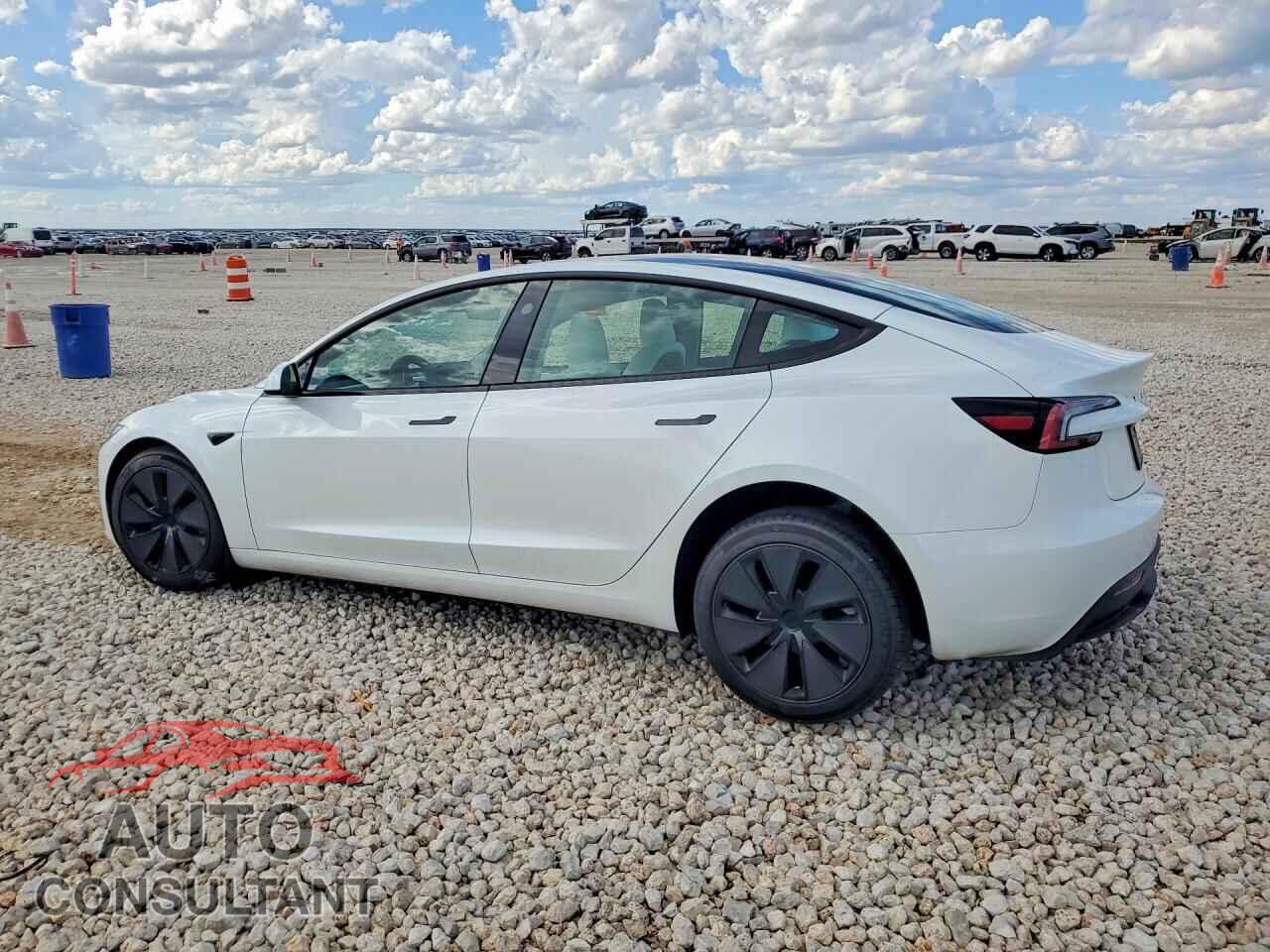 TESLA MODEL 3 2026 - 5YJ3E1EA3TF136389