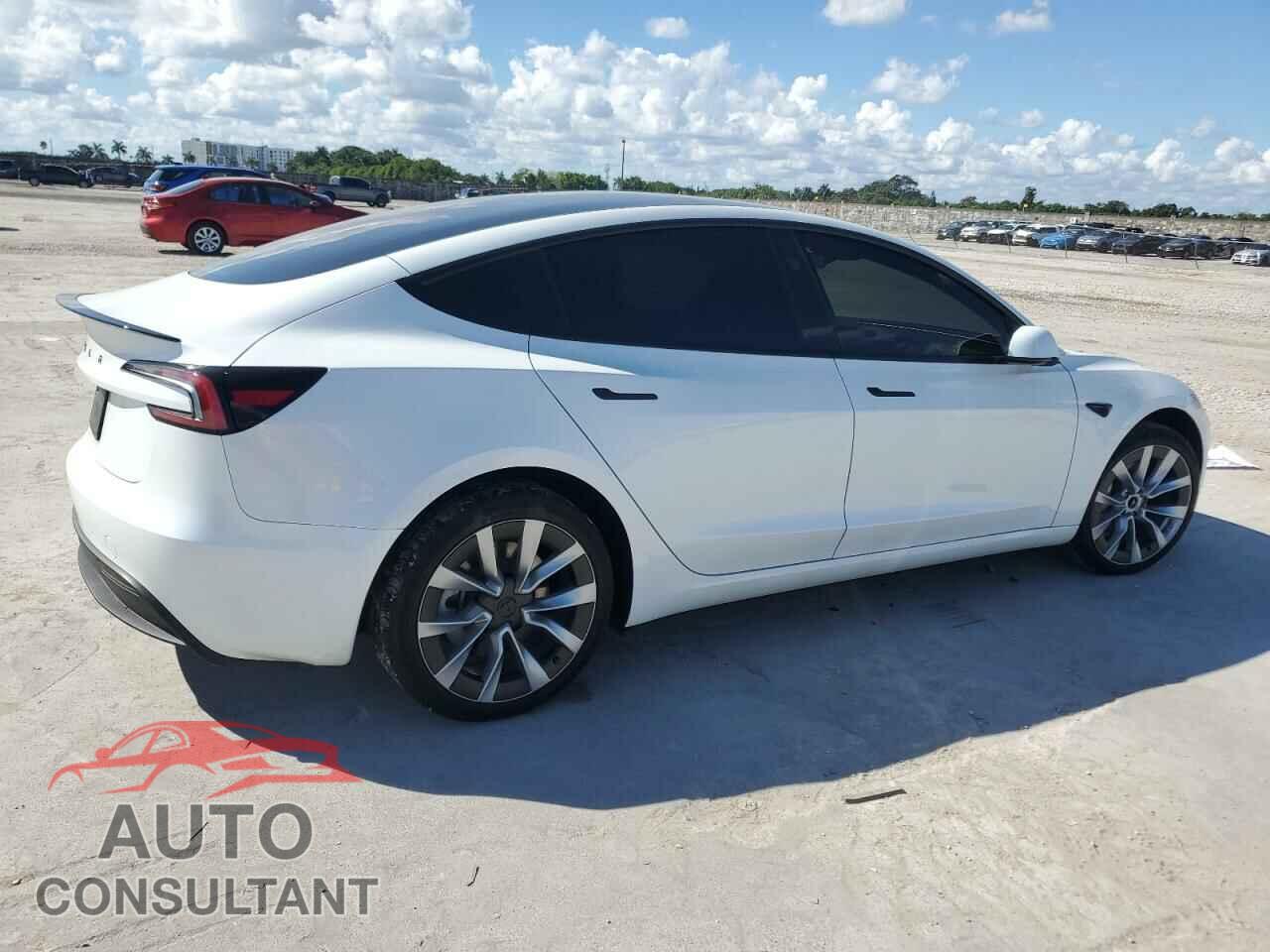 TESLA MODEL 3 2024 - 5YJ3E1EA9RF752350