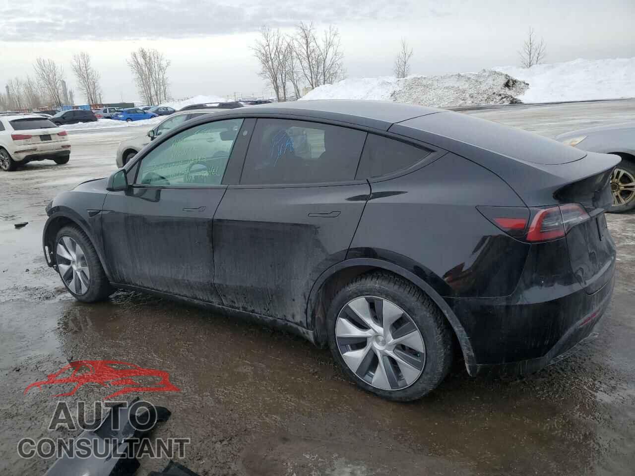 TESLA MODEL Y 2023 - LRWYGDFD7PC901971