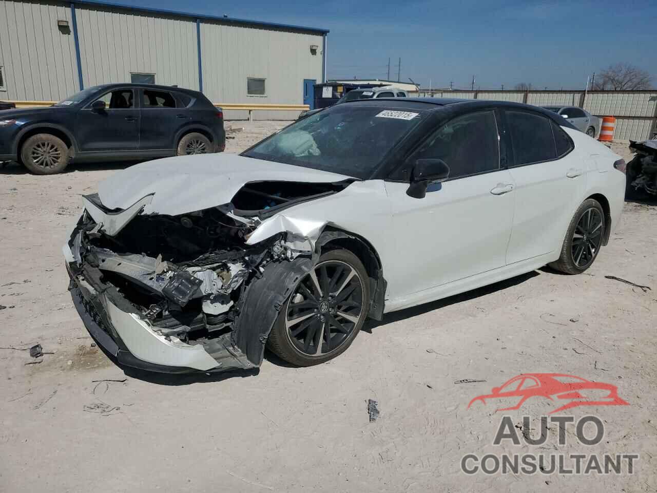 TOYOTA CAMRY 2018 - 4T1BZ1HK4JU011437