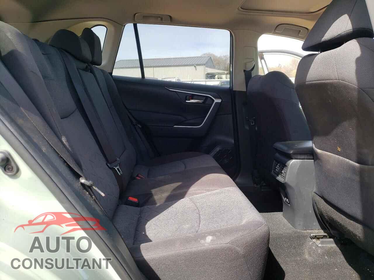 TOYOTA RAV4 2021 - JTMP1RFVXMD073233