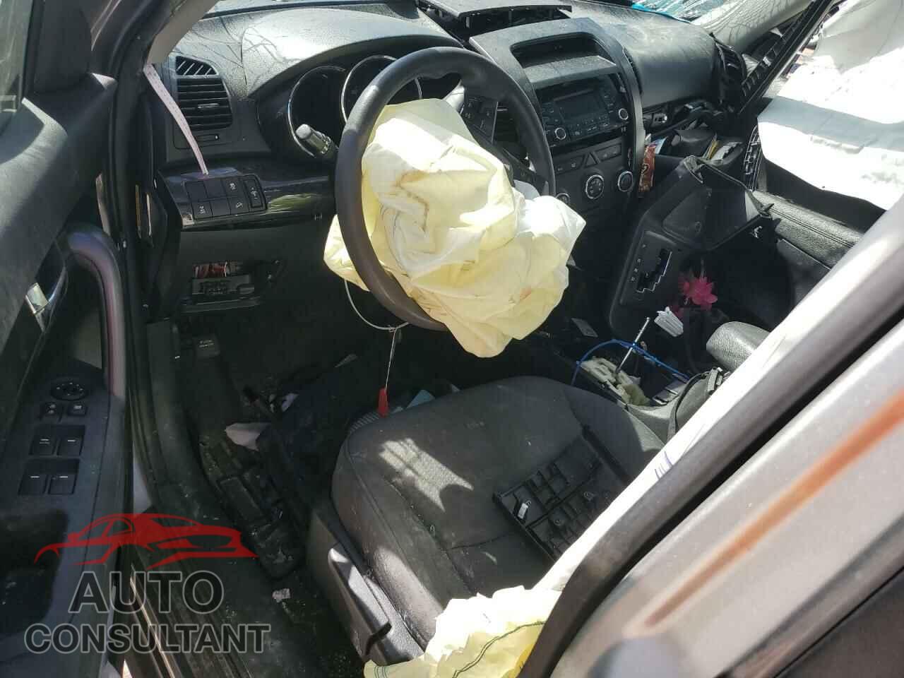 KIA SORENTO 2013 - 5XYKTDA61DG377043