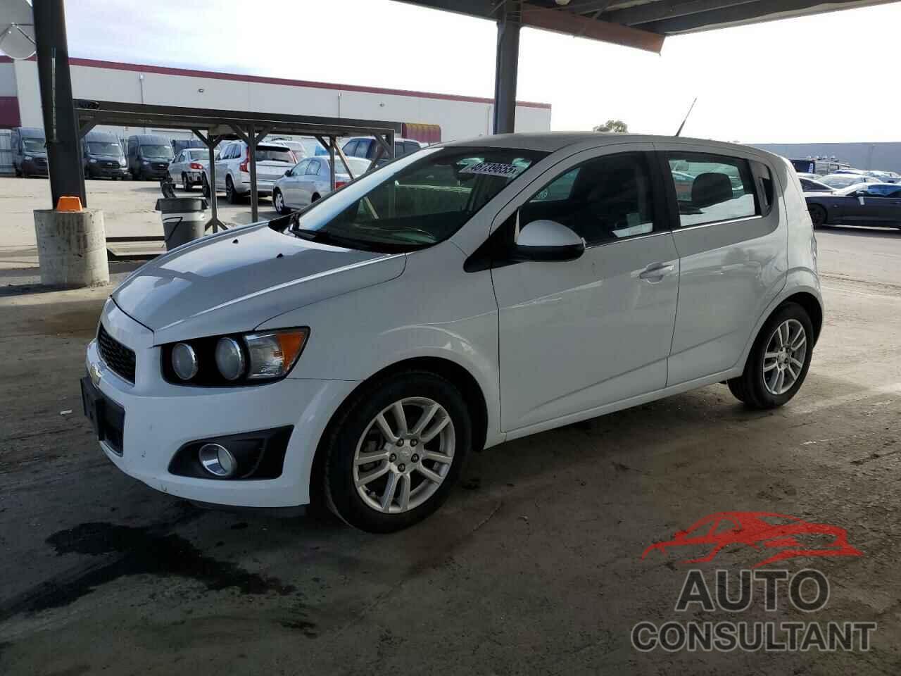CHEVROLET SONIC 2013 - 1G1JC6SG1D4127307