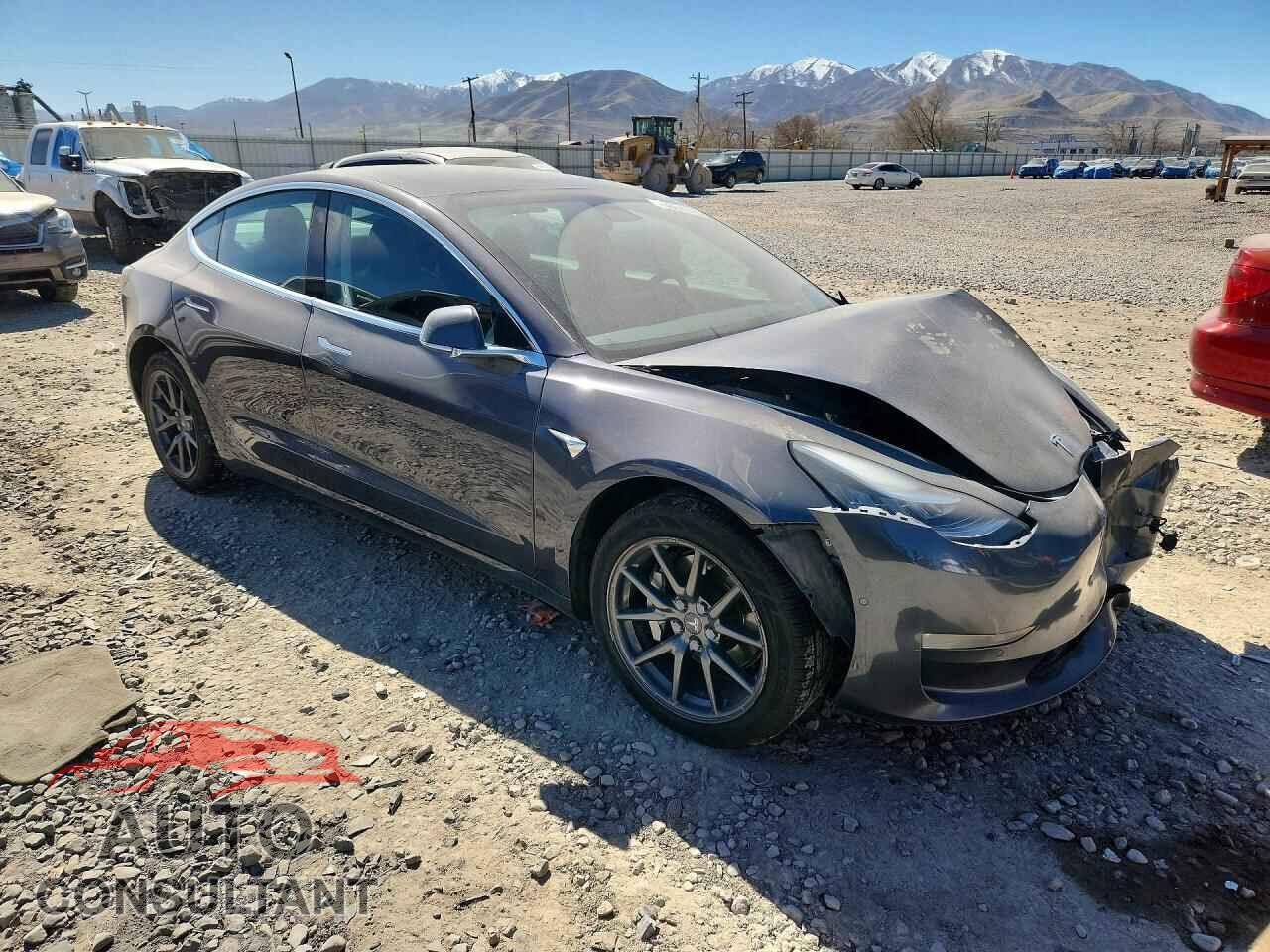 TESLA MODEL 3 2019 - 5YJ3E1EA0KF400182