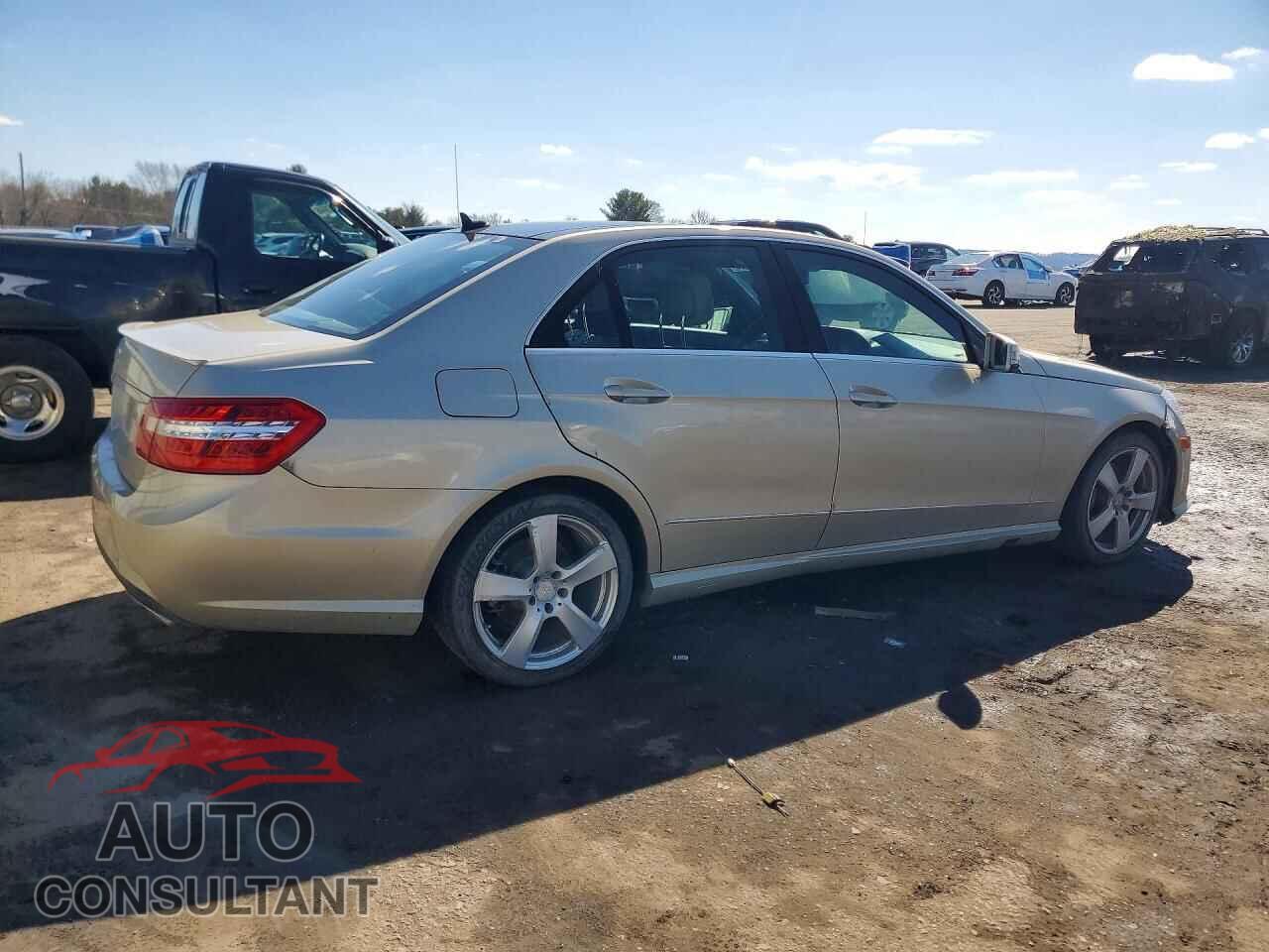 MERCEDES-BENZ E-CLASS 2010 - WDDHF5GB3AA208168