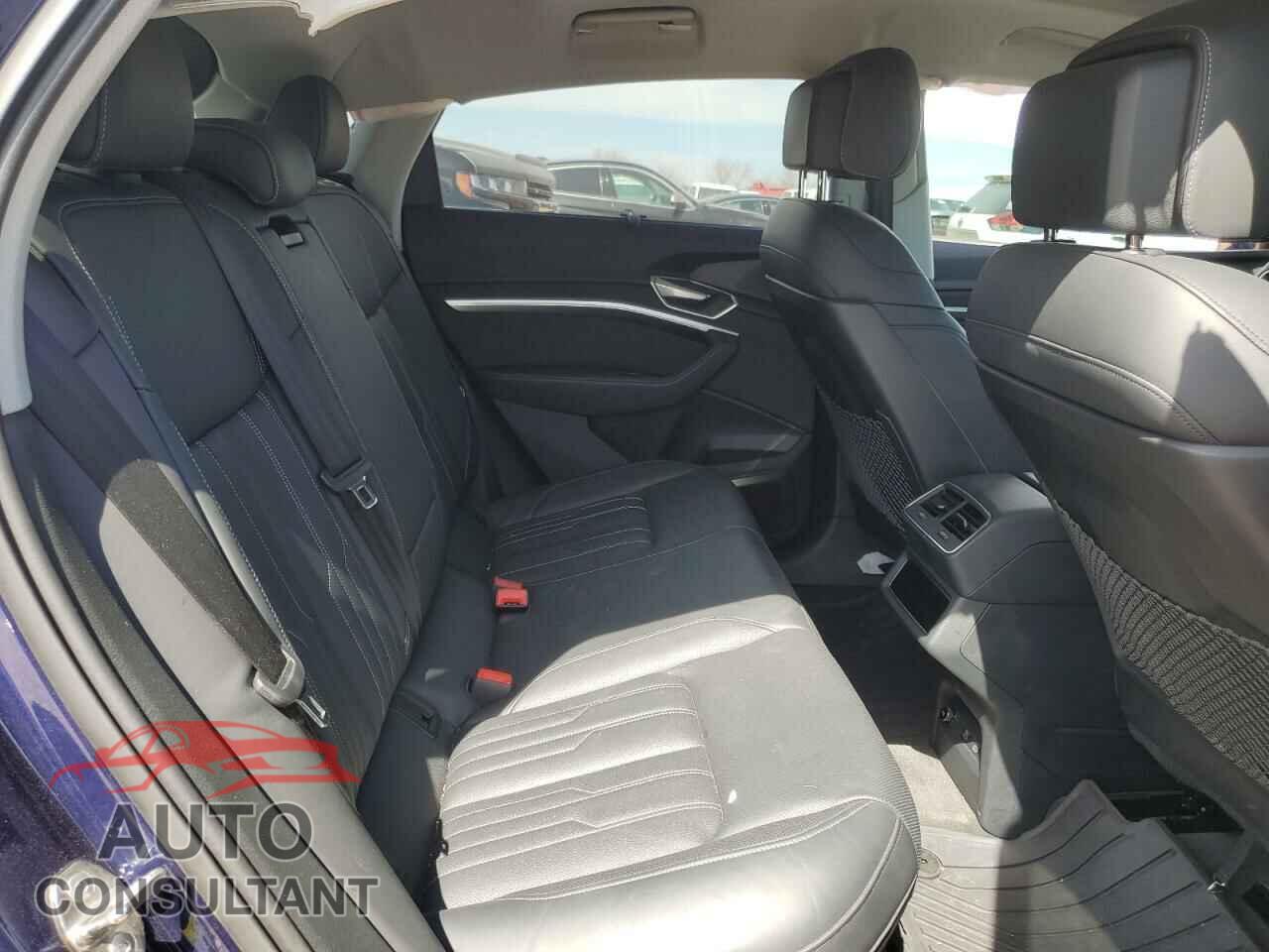 AUDI E-TRON 2021 - WA13AAGE3MB018448