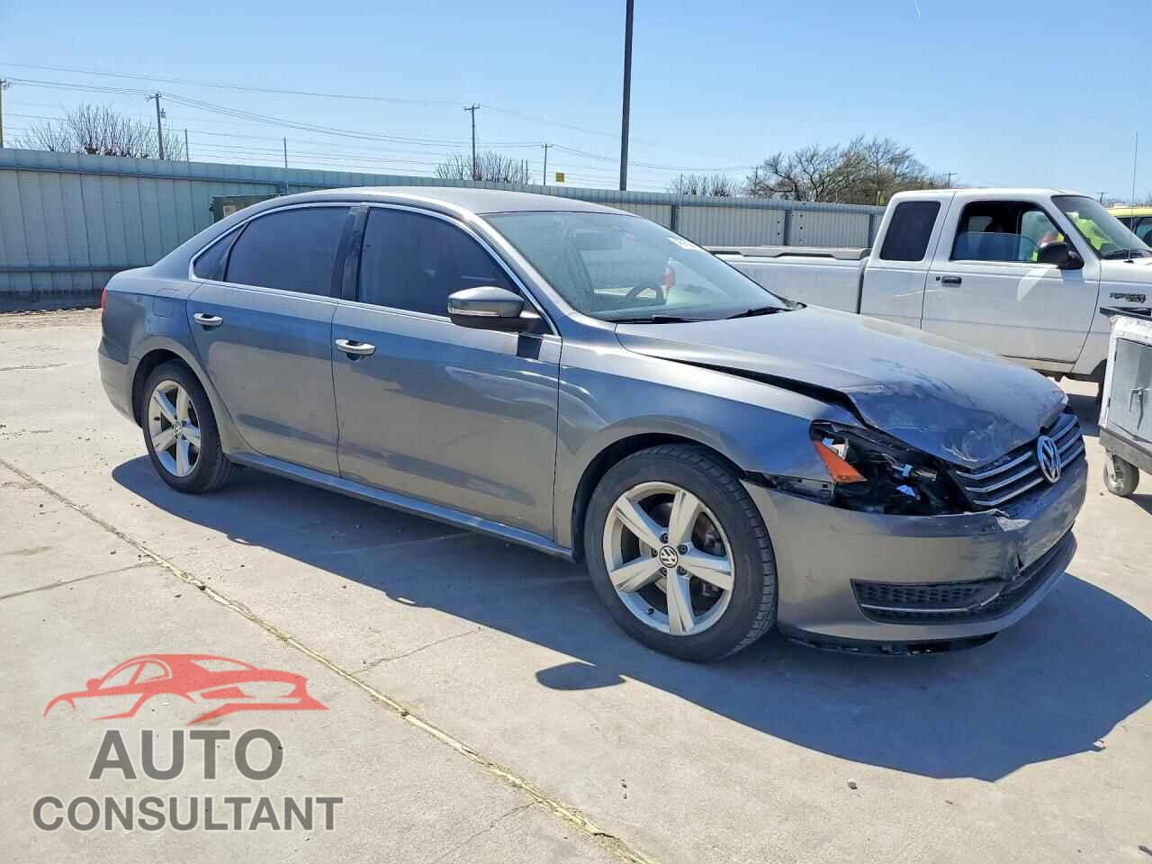 VOLKSWAGEN PASSAT 2015 - 1VWBT7A32FC013581