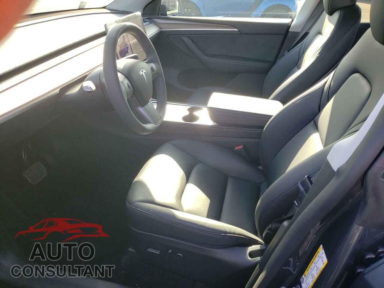 TESLA MODEL Y 2023 - 7SAYGDEE5PF928010