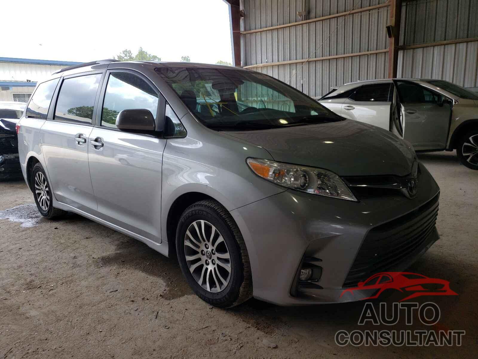 TOYOTA SIENNA 2018 - 5TDYZ3DC0JS905741