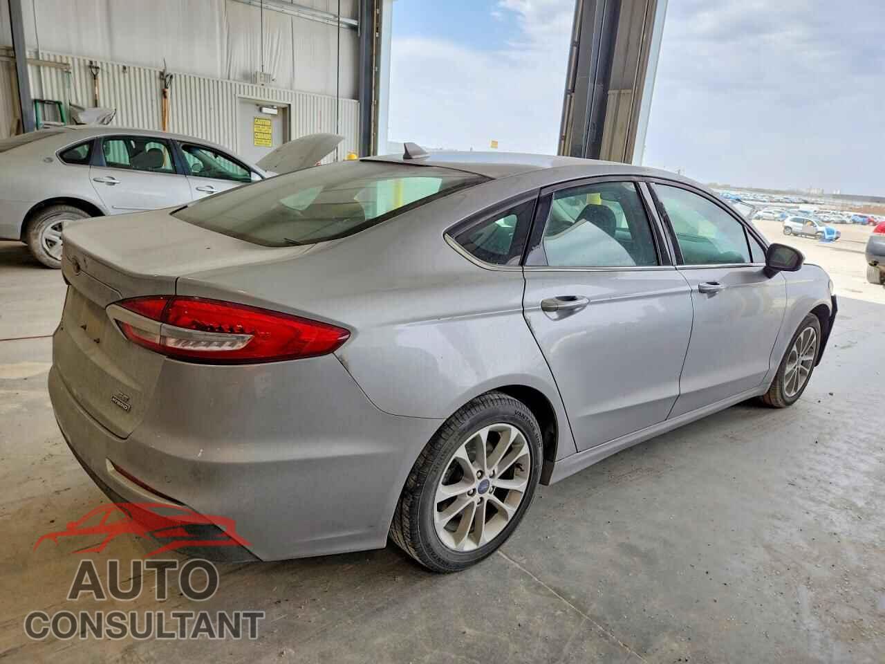 FORD FUSION 2020 - 3FA6P0LU5LR226386