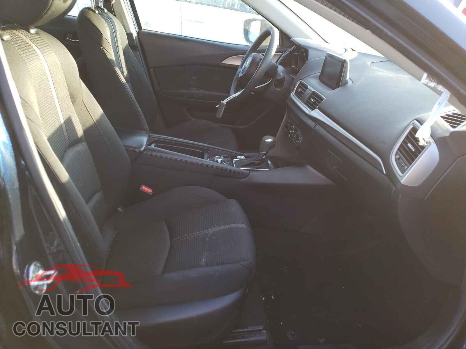 MAZDA 3 2017 - 3MZBN1U79HM107321