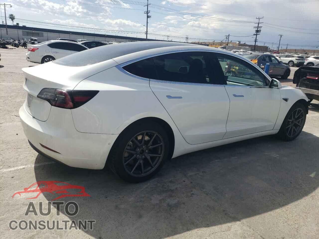 TESLA MODEL 3 2018 - 5YJ3E1EA8JF076056