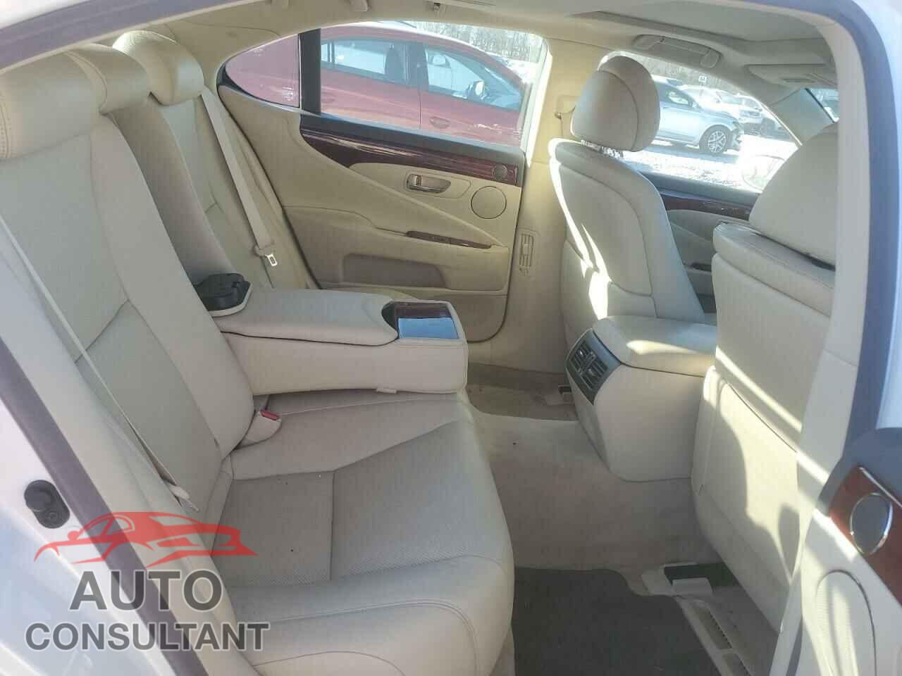 LEXUS LS460 2011 - JTHCL5EF8B5011380