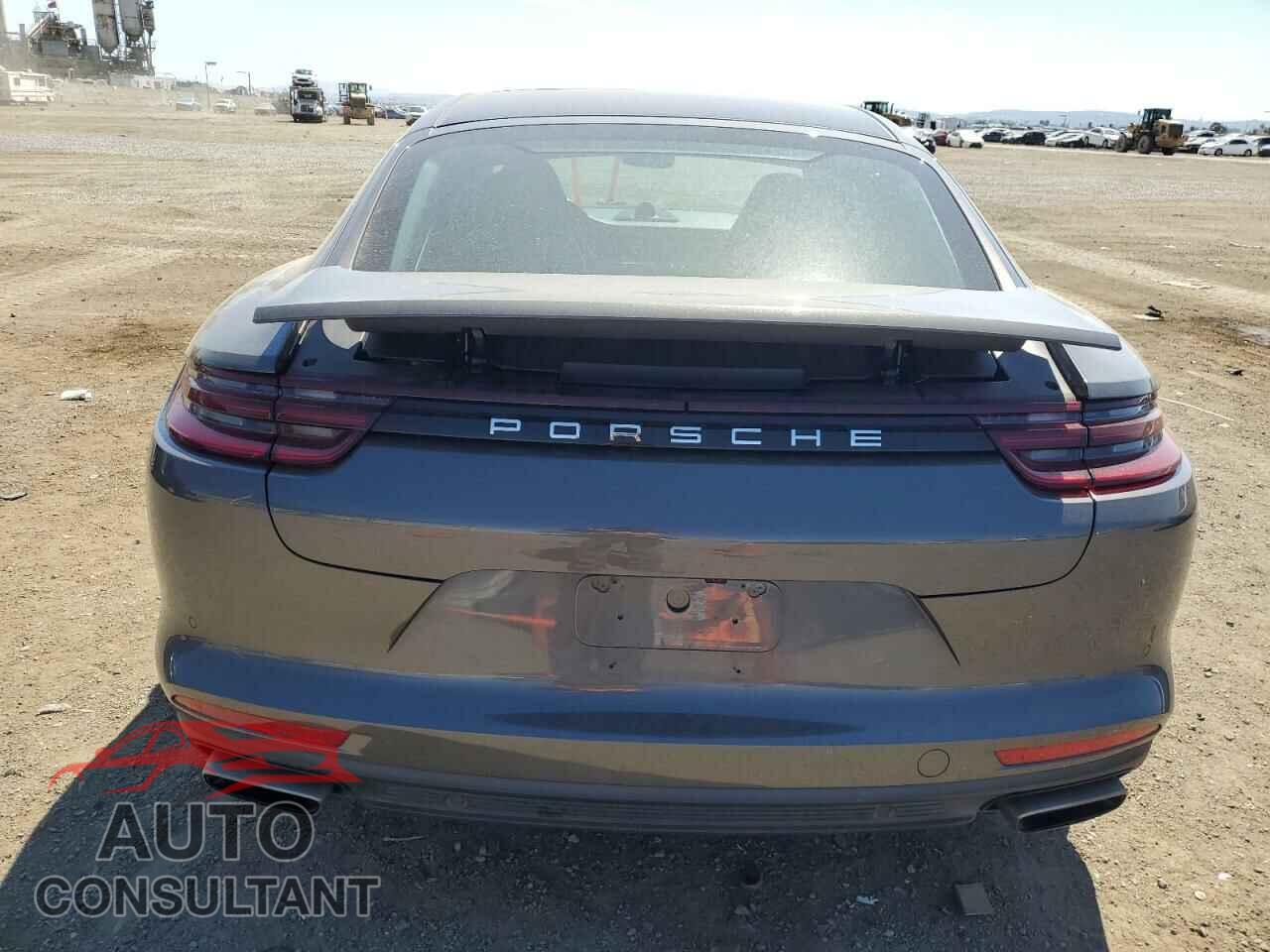 PORSCHE PANAMERA 2018 - WP0AA2A70JL103105