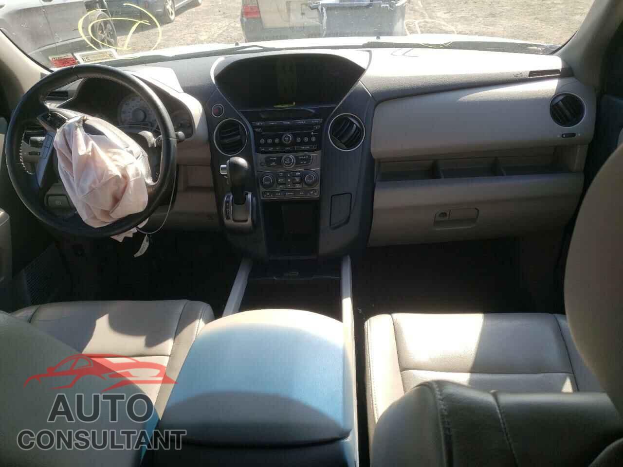 HONDA PILOT 2015 - 5FNYF4H51FB035360