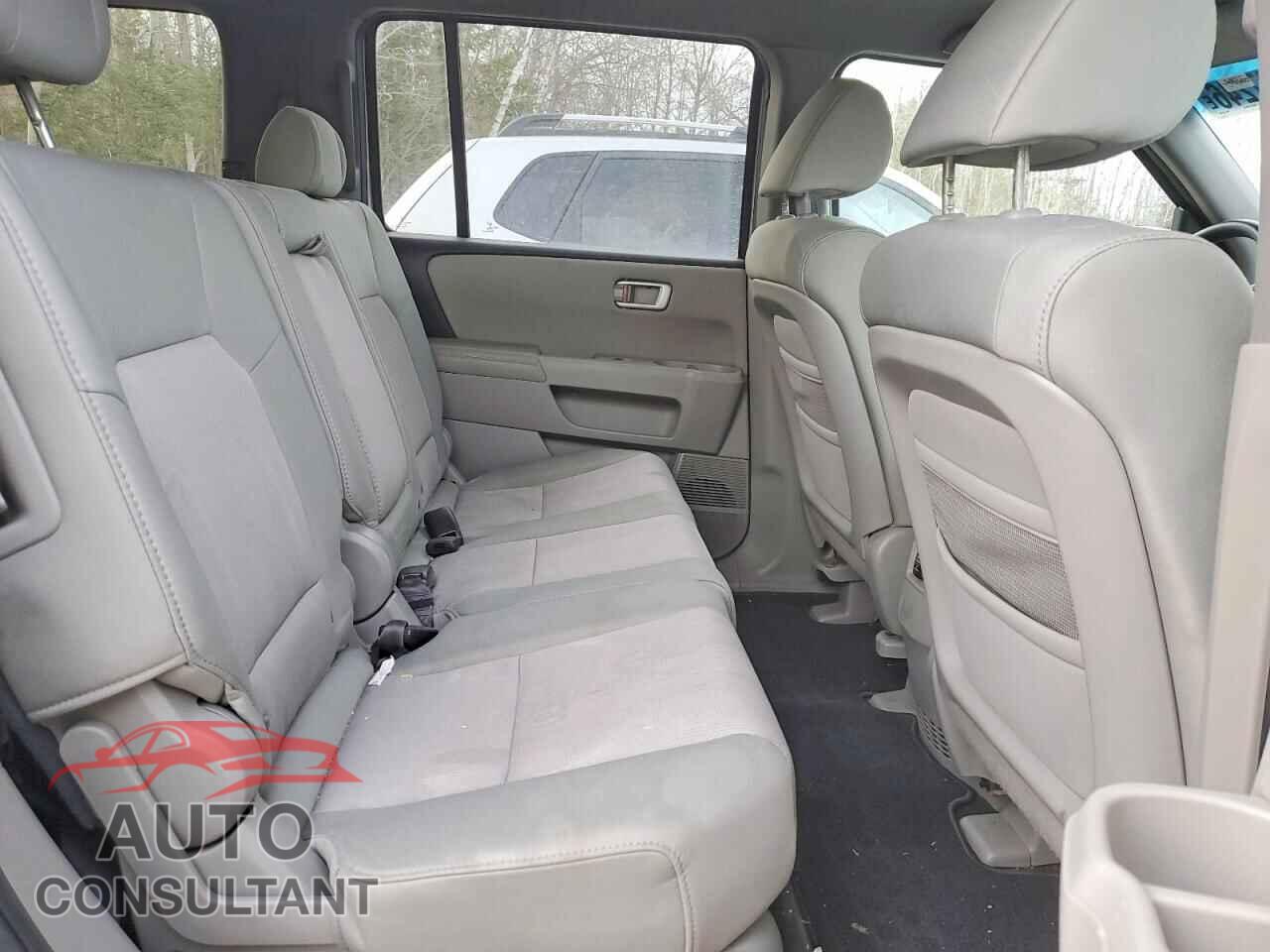 HONDA PILOT 2011 - 5FNYF4H45BB503740