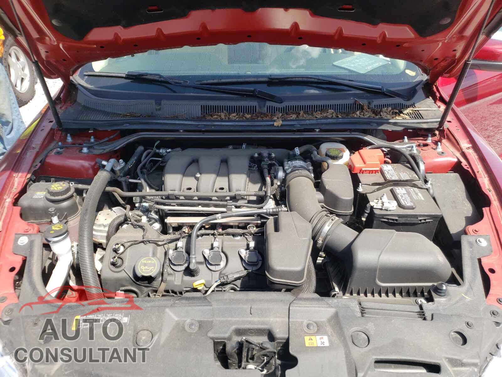 FORD TAURUS 2018 - 1FAHP2E80JG134272