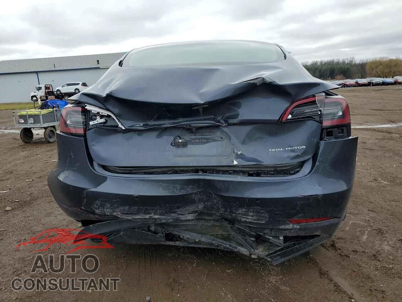 TESLA MODEL 3 2022 - 5YJ3E1EB4NF261025