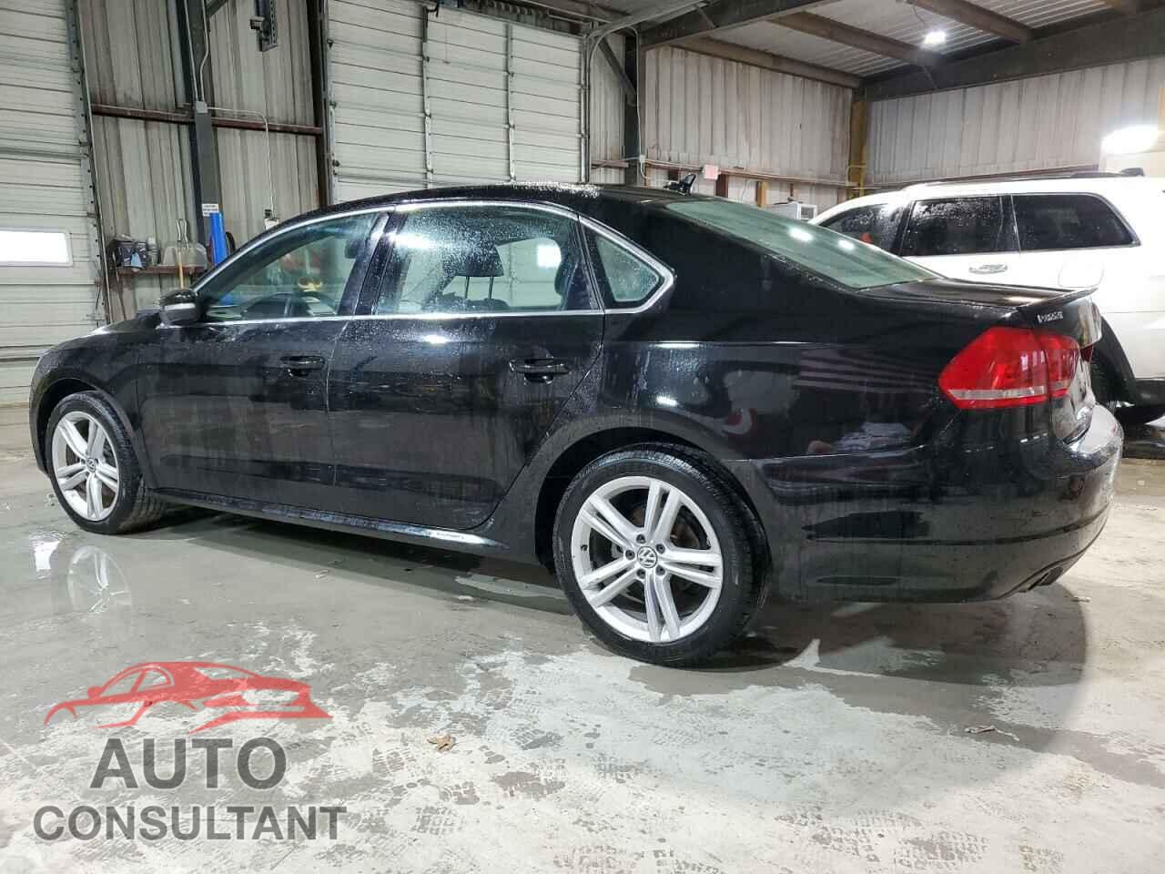VOLKSWAGEN PASSAT 2014 - 1VWBN7A38EC076466