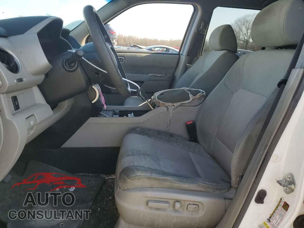 HONDA PILOT 2010 - 5FNYF4H43AB035277