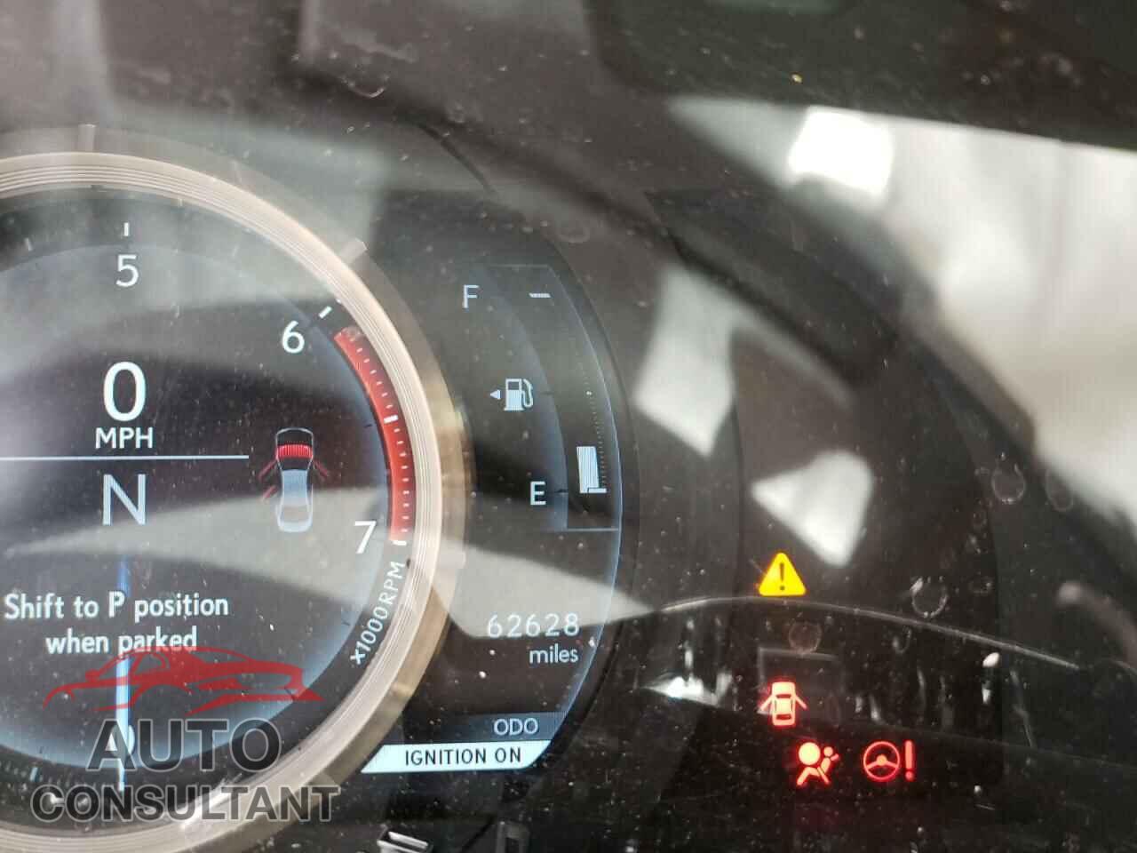 LEXUS IS 2016 - JTHBA1D22G5029647