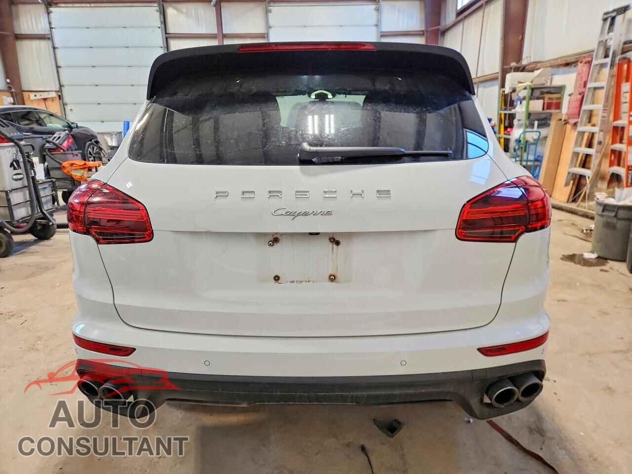 PORSCHE CAYENNE 2016 - WP1AA2A20GLA04621