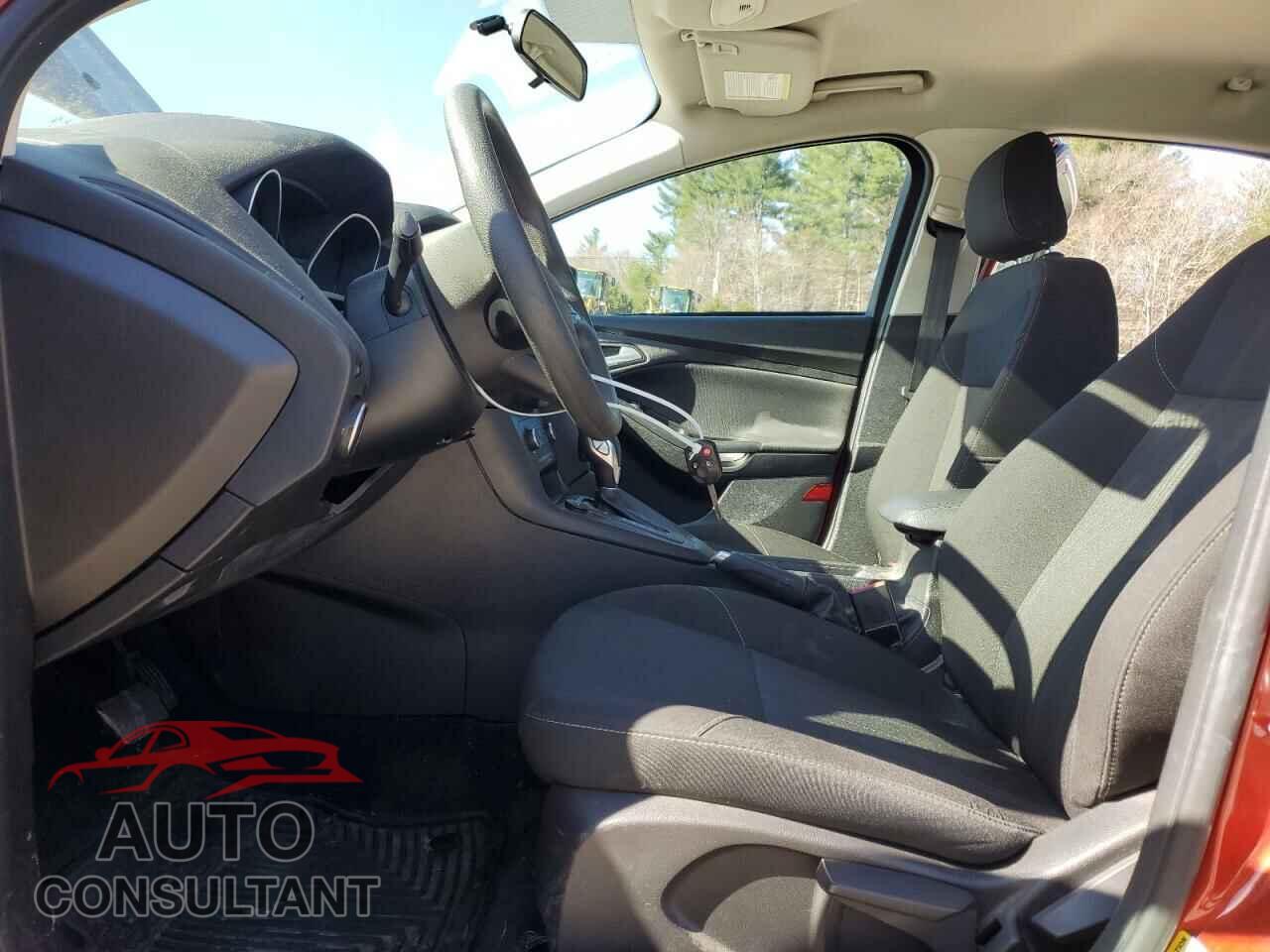 FORD FOCUS 2018 - 1FADP3F20JL256541