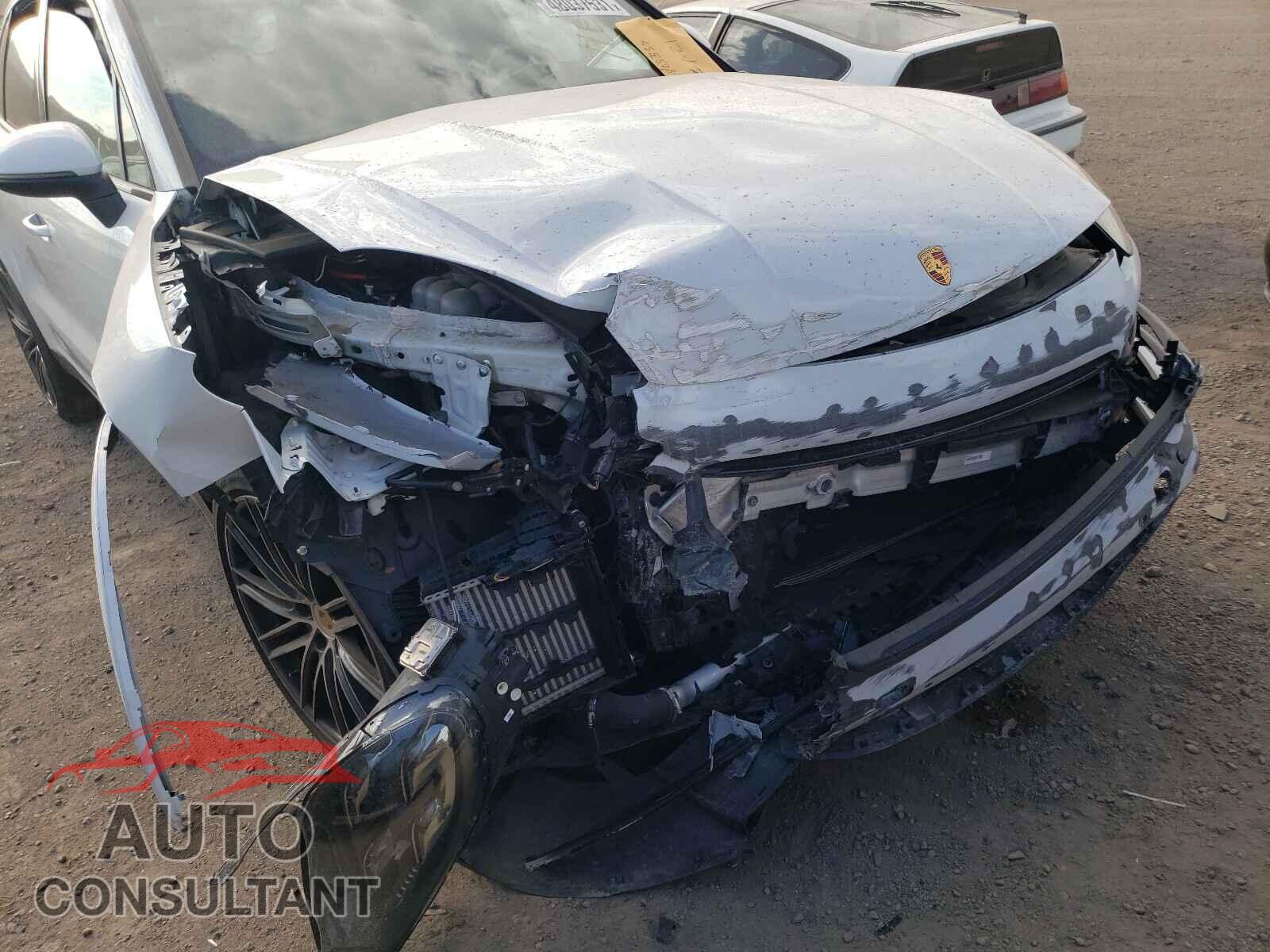 PORSCHE CAYENNE 2019 - WP1AA2AY6KDA15971