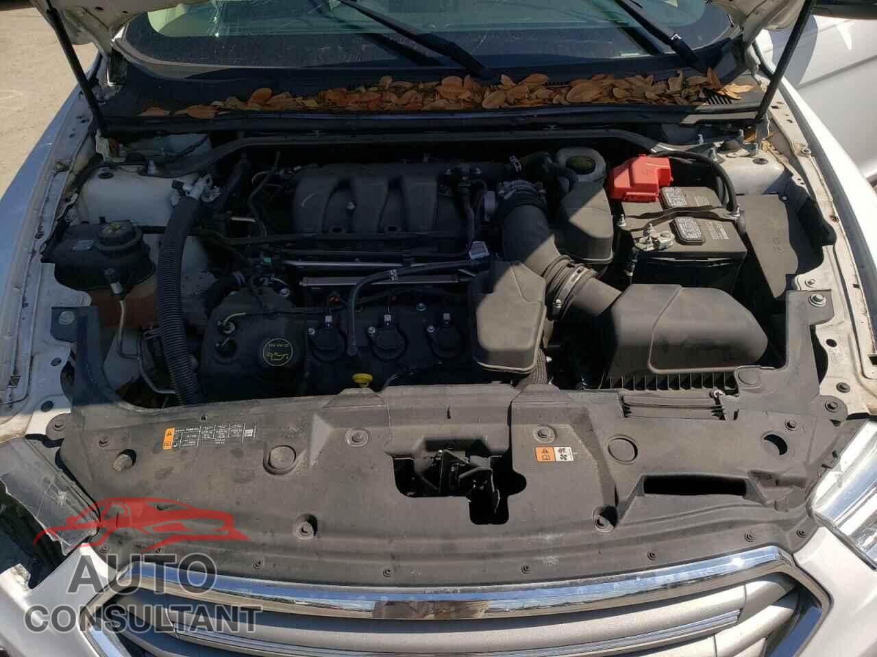 FORD TAURUS 2018 - 1FAHP2D80JG115349