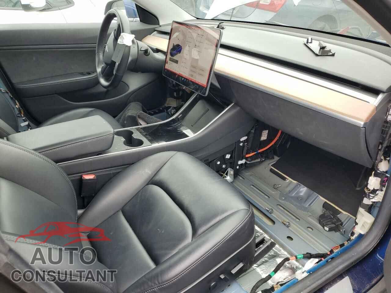 TESLA MODEL 3 2018 - 5YJ3E1EA8JF043350