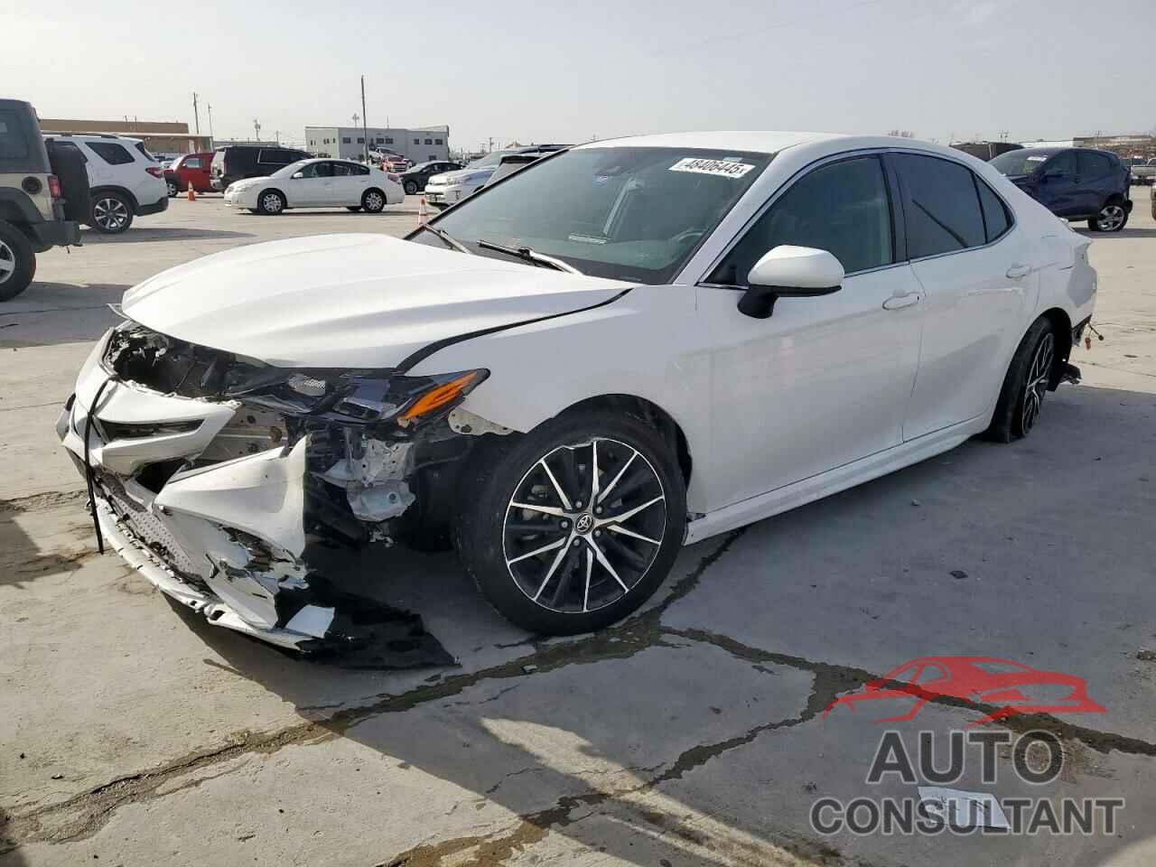 TOYOTA CAMRY 2021 - 4T1G11AK4MU542052