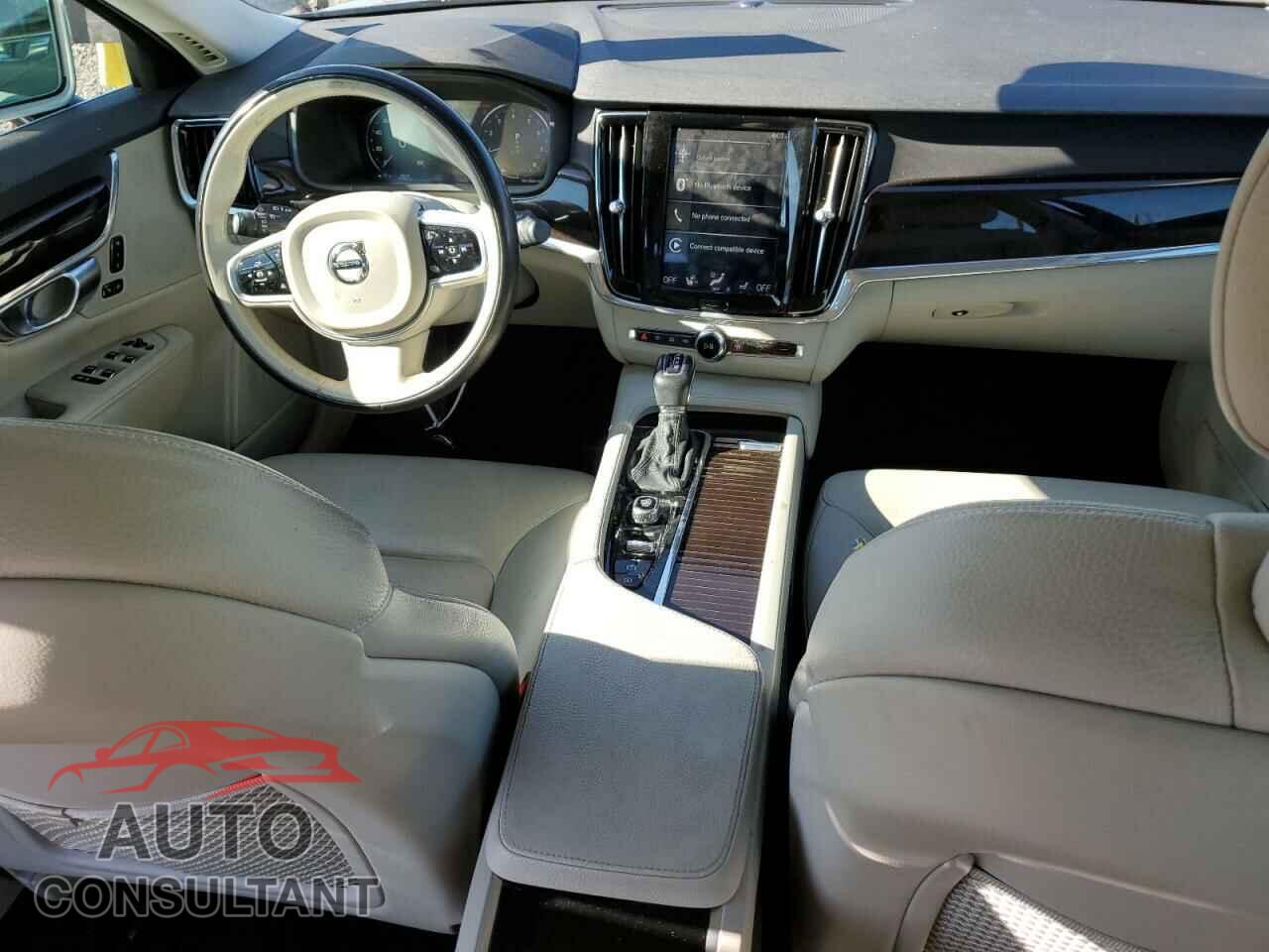 VOLVO S90 2018 - LVYA22MK8JP050555
